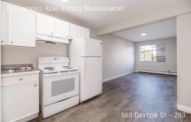 560 Dayton St
