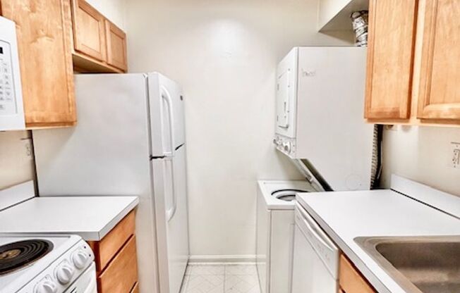 1 bed, 1 bath, $2,200