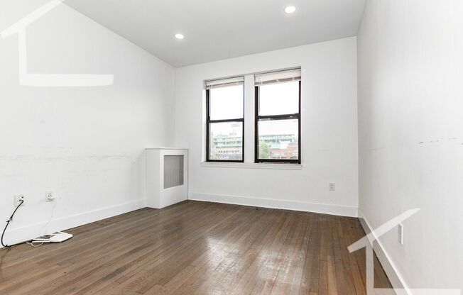 NEWLY RENOVATED FENWAY 2 BED FOR JUNE 1ST, 2025 MOVE-IN