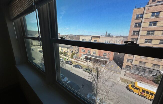 1 bed, 1 bath, $895, Unit 503