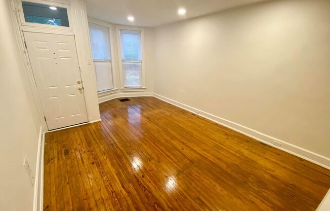 Beautifully Maintained 2br Hampden Townhome ~ Parking Pad Included!