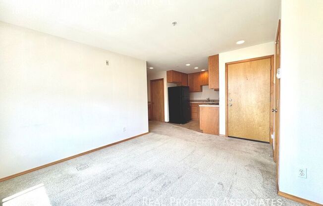 6255 6 AVE NW
