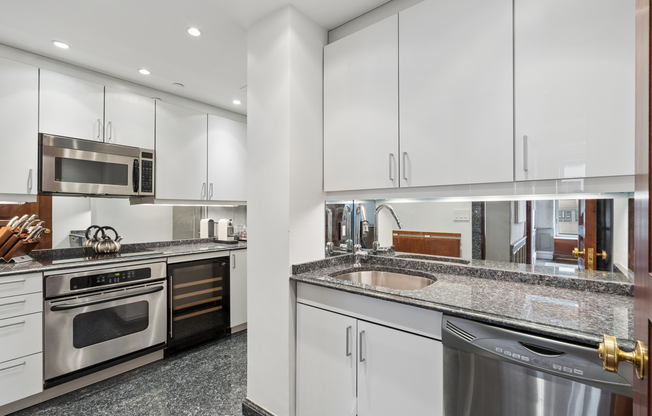 2 beds, 3.5 baths, 2,100 sqft, $20,000, Unit 12AB