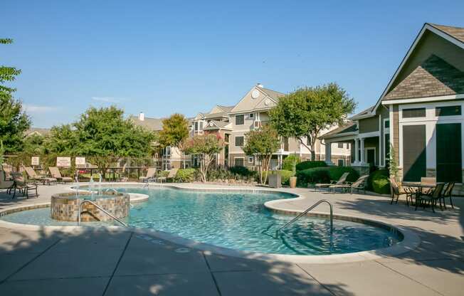 Beautiful resort-style pool in Fort Worth, TX located at The Legends at Eagle Mountain Lake