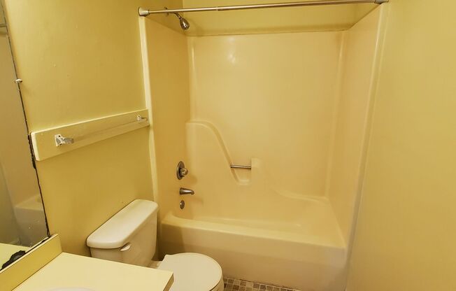 2 beds, 1 bath, $950