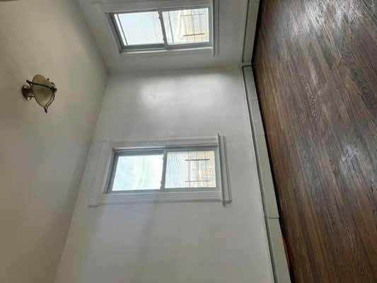 3 beds, 1 bath, 1,000 sqft, $2,899