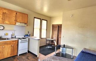 Studio, 1 bath, 500 sqft, $925, Unit 1561 N Van Ness Ave #13