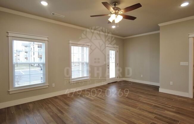 3000-3010 N. Conway Drive