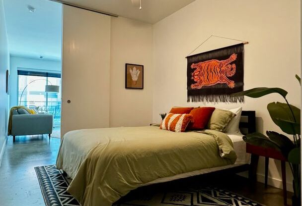 1 bed, 1 bath, 726 sqft, $1,460, Unit 210