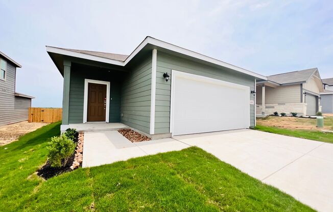 Lovely 1-story 4 bedroom/2 bath home is an easy commute to JBSA Ft. Sam Houston, BAMC, and Randolph AFB!