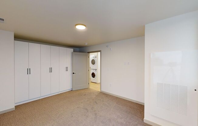 2 beds, 1 bath, 890 sqft, $1,180, Unit 1121-100