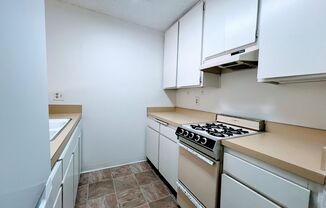 Studio, 1 bath, $1,780