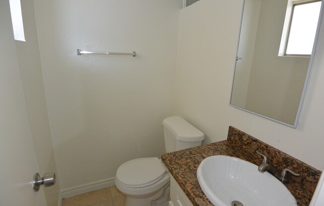 3 beds, 1.5 baths, $2,700, Unit 2214-4