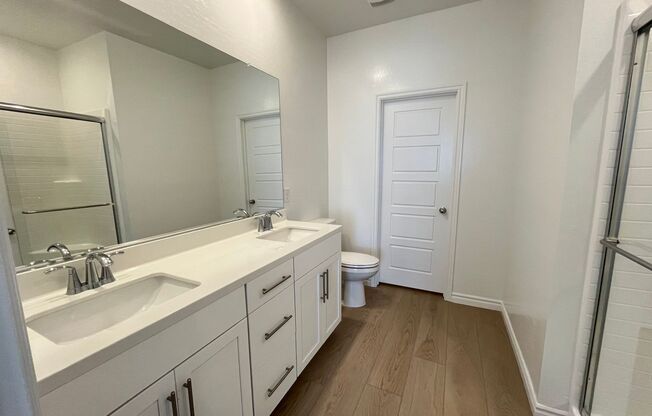 3 beds, 2.5 baths, $2,700, Unit # 1148
