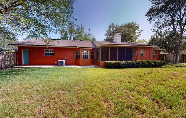 Beautiful home in St Johns county in Fruit Cove Forest!