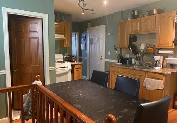 6 PORTER ST