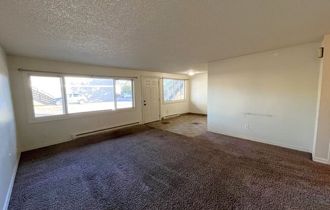 2 beds, 1 bath, $1,800, Unit #2