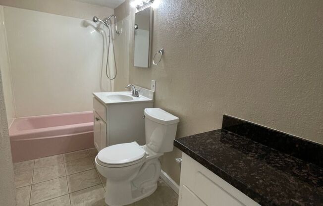 1 bed, 1 bath, $1,700, Unit T14