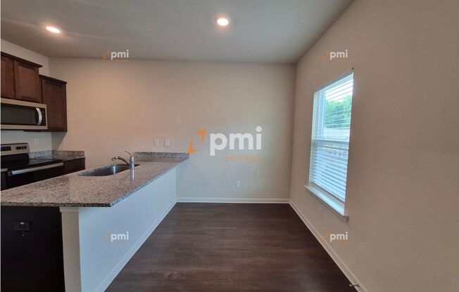511 HIGHWOOD LN