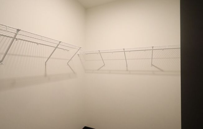 1 bed, 1 bath, 1,386 sqft, $2,600, Unit 401