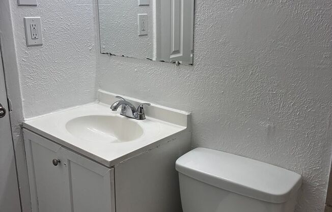 2 beds, 1 bath, 953 sqft, $1,399, Unit 565