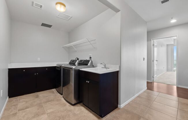 3 beds, 3.5 baths, $3,200, Unit UNIT 1819