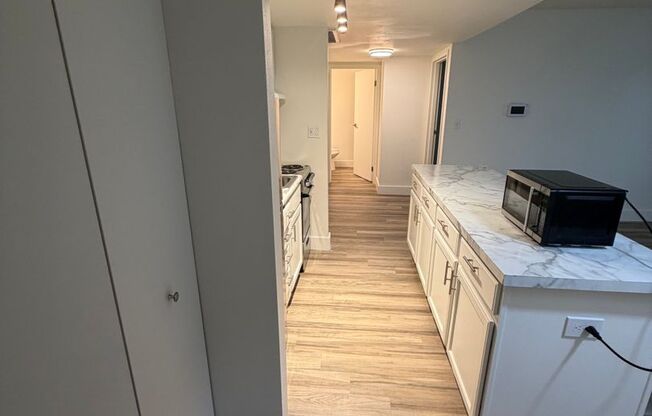 2 beds, 1.5 baths, 950 sqft, $1,545, Unit 232W