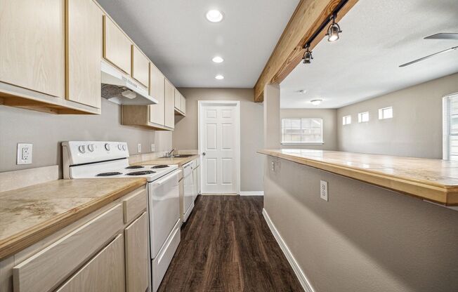 831 W. 25th St