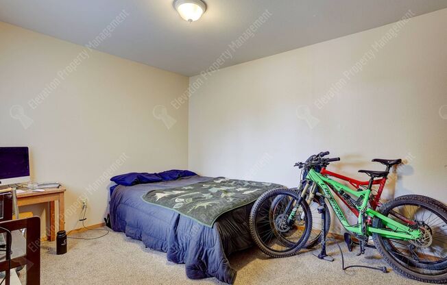 2 beds, 1 bath, $1,700, Unit APARTMENT 2