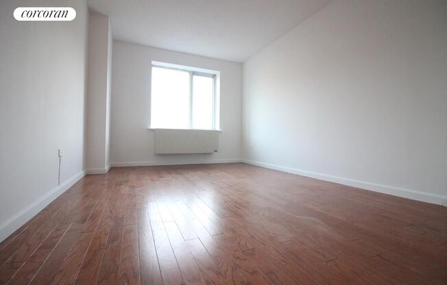 2 beds, 2 baths, $7,800, Unit 9D