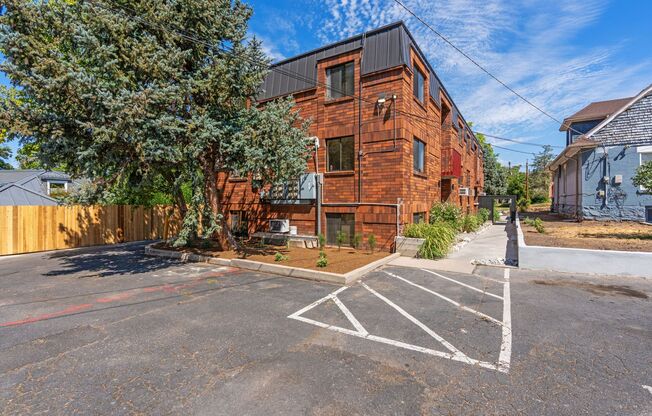 Welcome To The Hauser Apartments!!!!