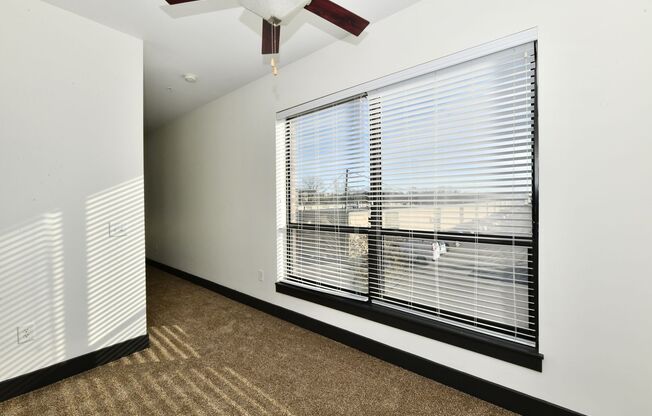 2 beds, 2 baths, 1,320 sqft, $1,699, Unit 881-201