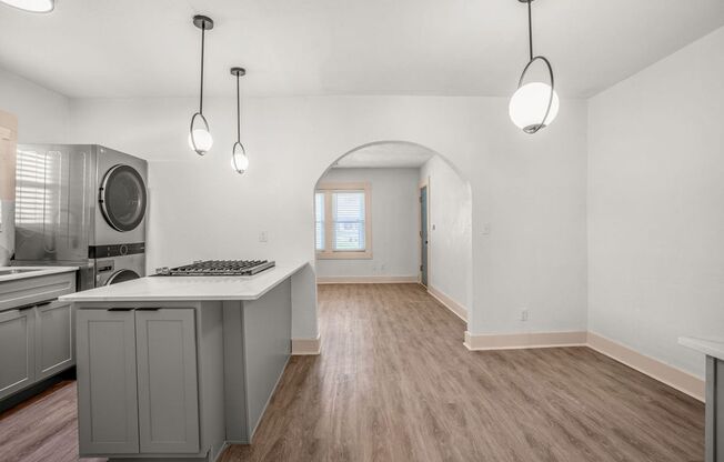 1 bed, 1 bath, 750 sqft, $950, Unit 1714-4