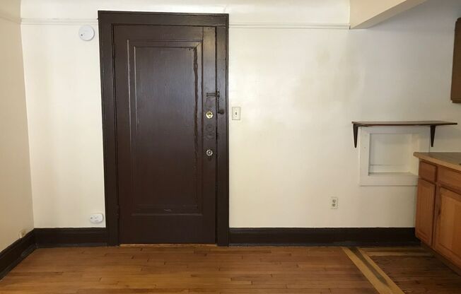 Studio, 1 bath, $775, Unit 106