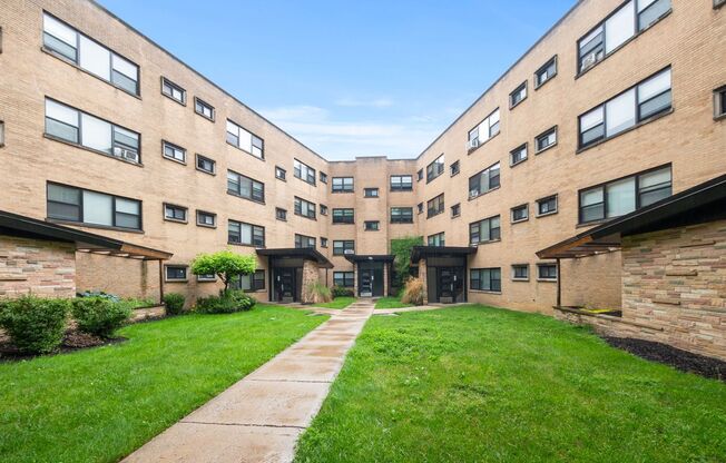 Beverly Portfolio MOBILITY, 10206-30 S. Walden Pkwy.