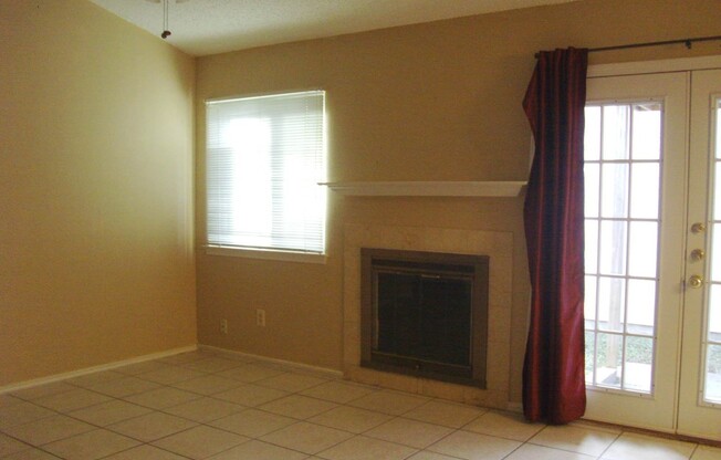 2 beds, 1 bath, $1,275