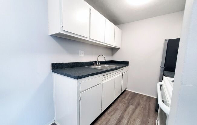 1 bed, 1 bath, 650 sqft, $999, Unit 202-C/F/P