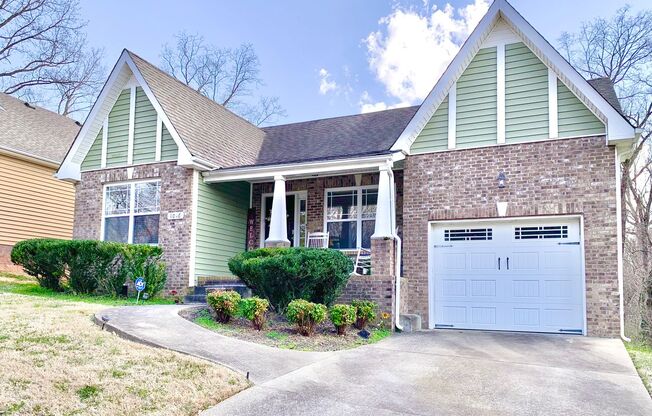 1016 Sunset Dr - Fully Furnished