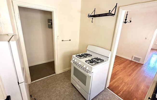 1 bed, 1 bath, 775 sqft, $2,250, Unit 102