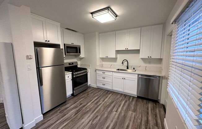 Remodeled Pacific Beach 2BR with Garage and 2 Private Patios ~ 2 Blocks from the Beach!