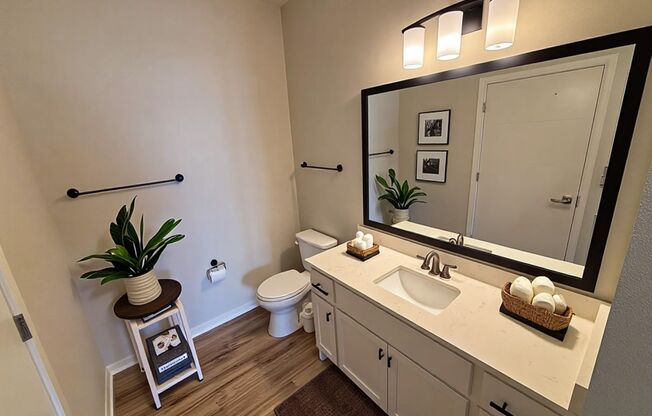 Studio, 1 bath, 599 sqft, $1,475, Unit 10001-211