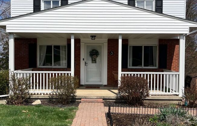 USGA RENTALY ONLY! CHARMING 2 BEDROOM HOME