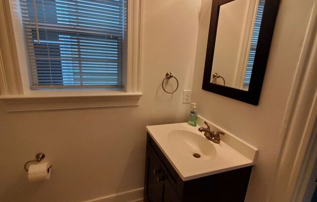 1 bed, 1 bath, $1,295