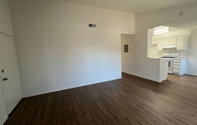 La Habra Manor