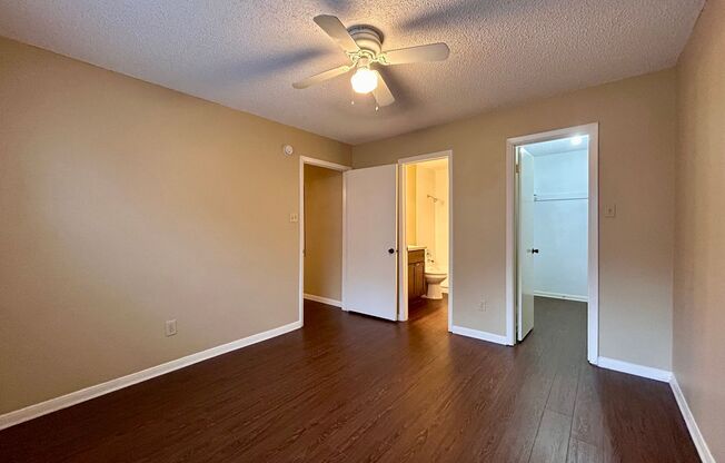 1 bed, 1 bath, 720 sqft, $1,225, Unit A