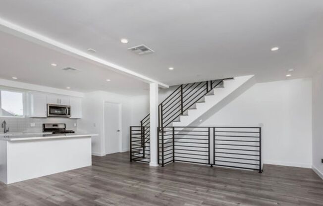 Luxury 3/3.5 Townhome in NoHo!