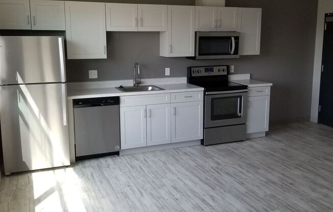 Leo & Al Apartments