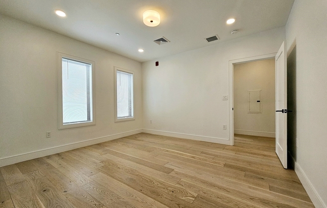 3 beds, 2 baths, 1,235 sqft, $4,960, Unit 310