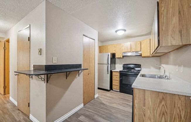 3 beds, 2 baths, 643 sqft, $2,000, Unit A303