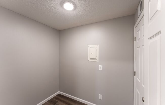 3 beds, 2 baths, 1,350 sqft, $1,455, Unit 201